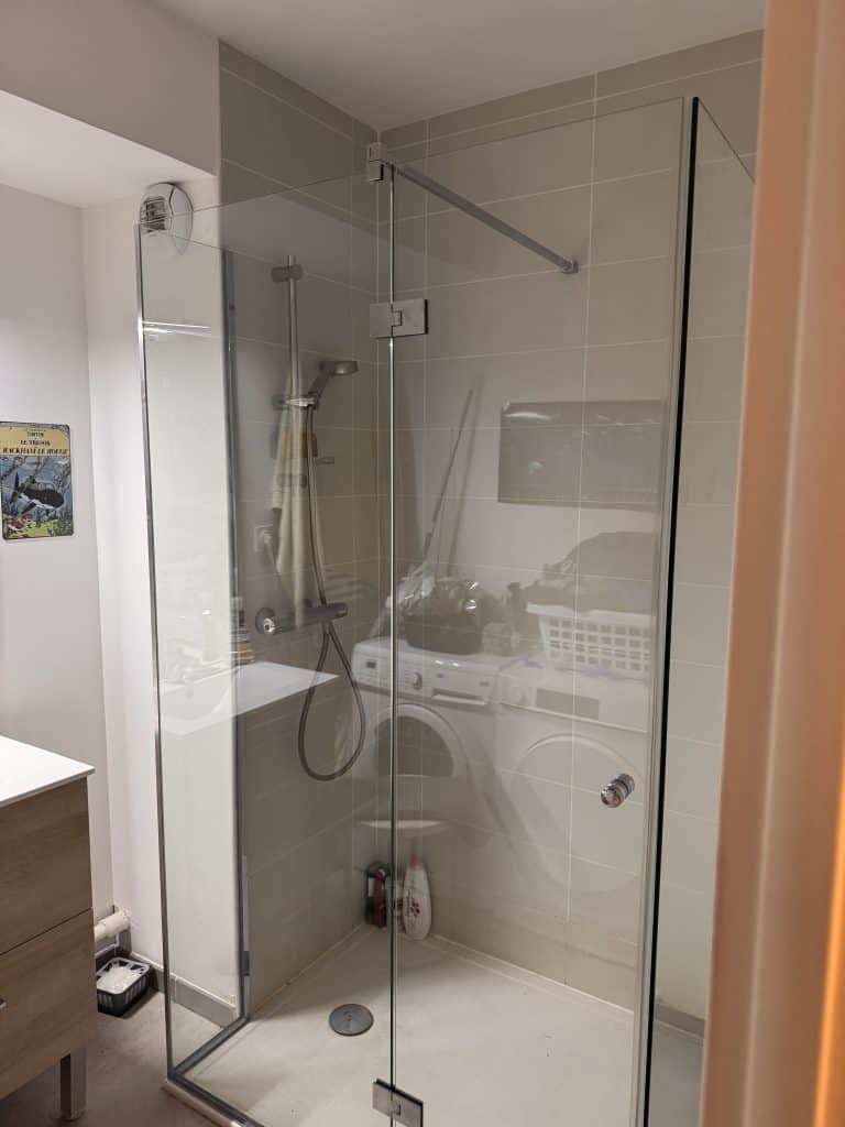 Paroi de douche en verre
